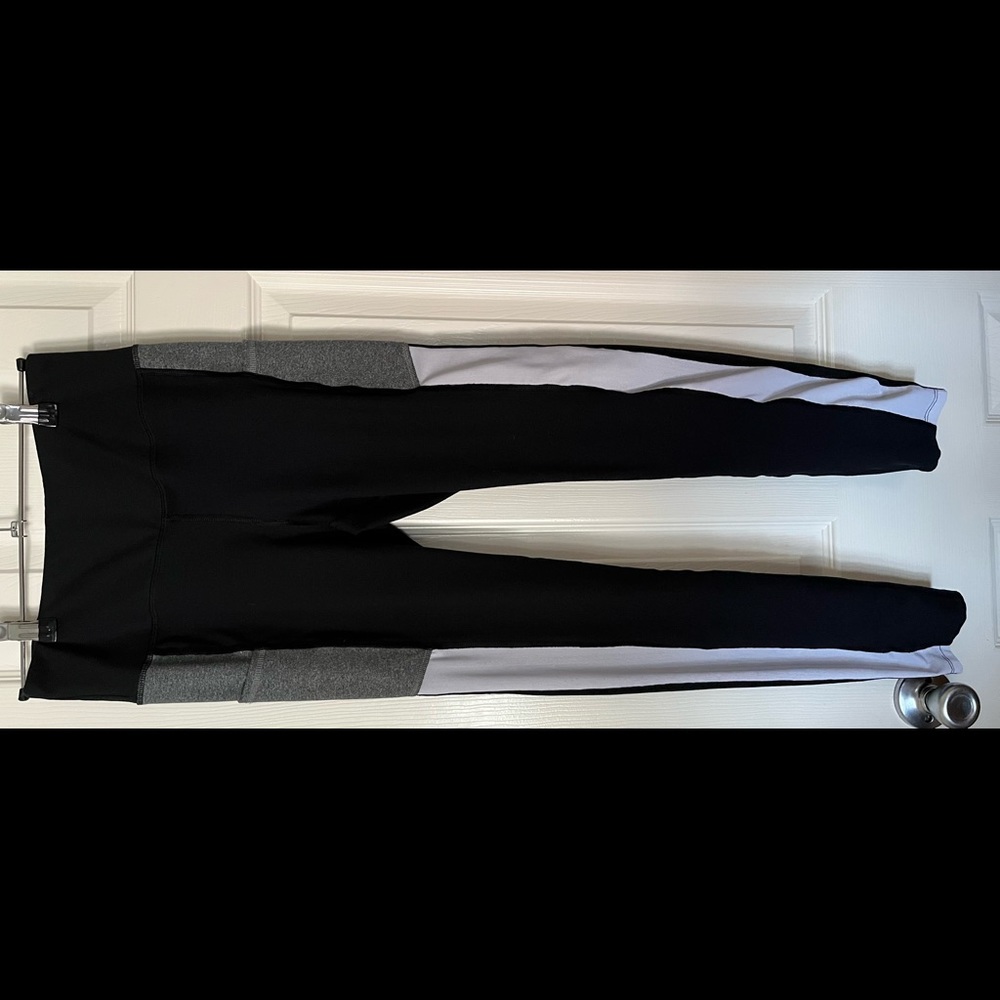 SO black white and gray leggings with pockets